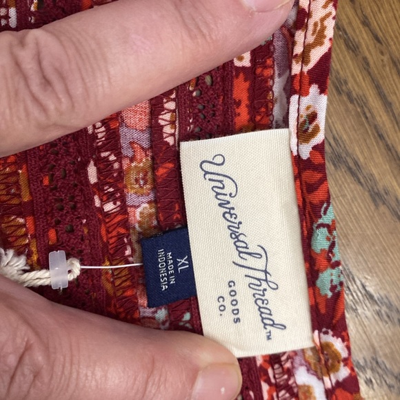 Universal Thread Red Floral Blouse - Picture 3 of 5